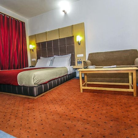 Hotel Holiday Plaza Srīnagar Zewnętrze zdjęcie