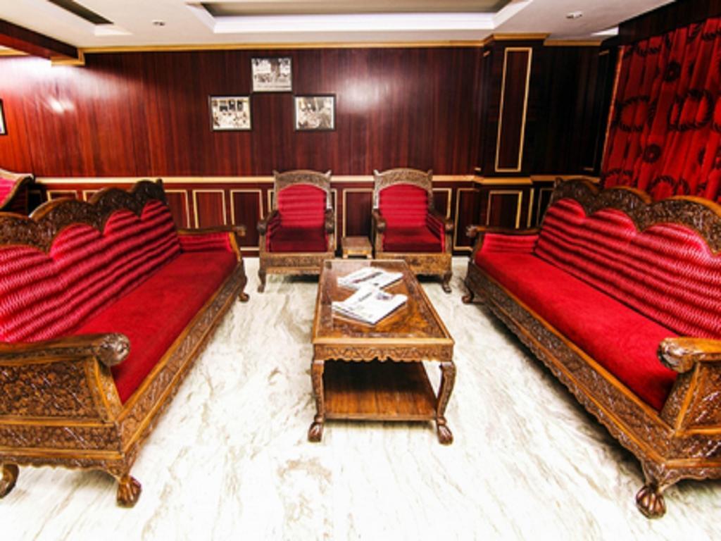 Hotel Holiday Plaza Srīnagar Zewnętrze zdjęcie