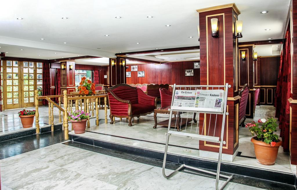 Hotel Holiday Plaza Srīnagar Zewnętrze zdjęcie